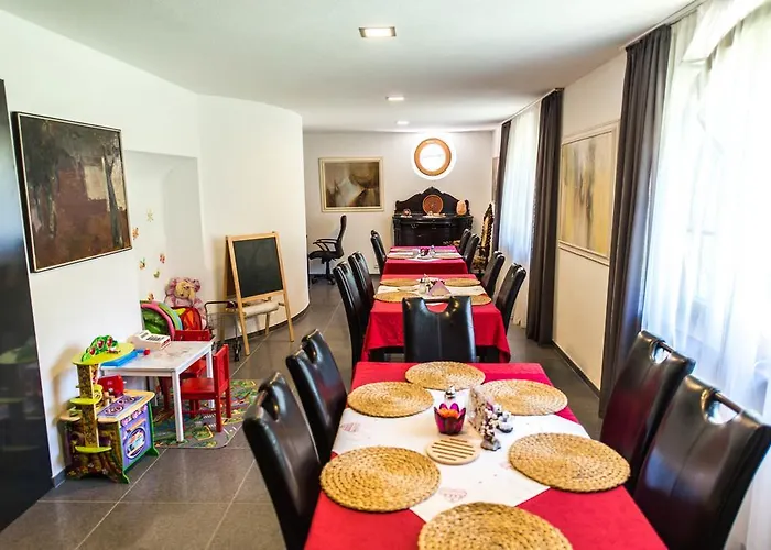Konukevi Moroder Haus 3*