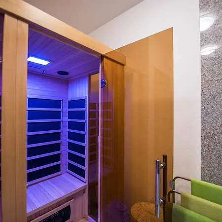 Moroder Haus מאיירהופן