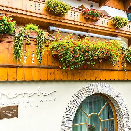 Moroder Haus Guest house