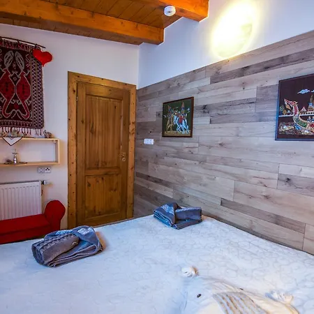 בית הארחה Moroder Haus 3*